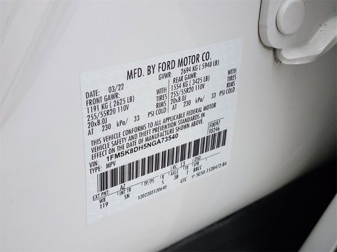 Certified 2022 Ford Explorer XLT w/ Equipment Group 202A image 33