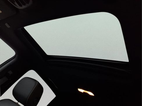 Used 2023 GMC Canyon Denali image 12