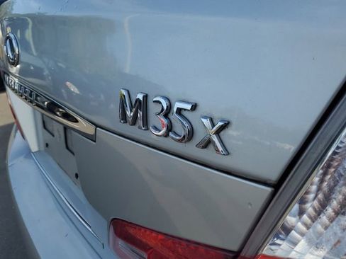 Used 2010 INFINITI M35 x w/ Technology Pkg image 8