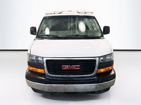 Used 2019 GMC Savana 2500 Work Van w/ Driver Convenience Package image 4