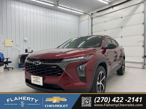 Used 2024 Chevrolet Trax RS w/ Driver Confidence Package FWD image 6