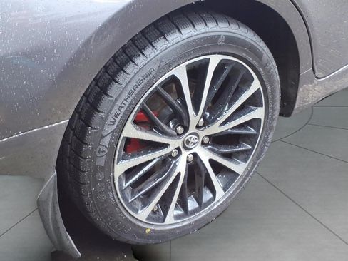 Used 2019 Toyota Camry SE FWD image 5