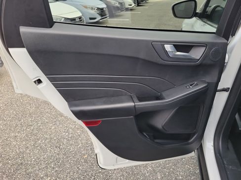 Used 2022 Ford Escape Titanium w/ Titanium Elite Package image 15