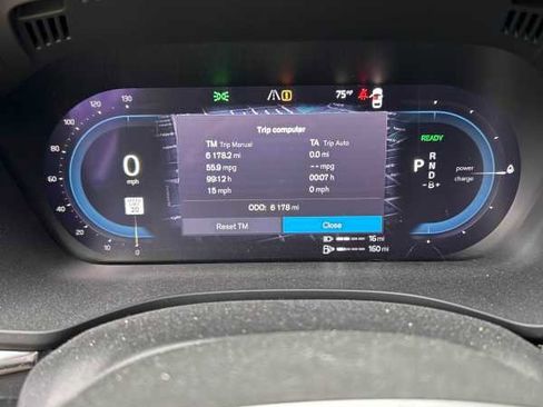 Used 2024 Volvo XC60 T8 Plus w/ Protection Package Premier image 4