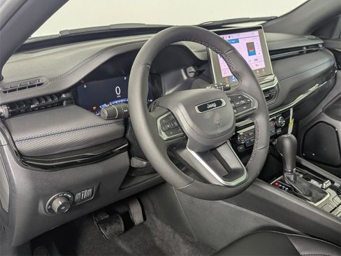 New 2026 Jeep Compass Limited w/ Sun, Sound & Navigation Group image 11