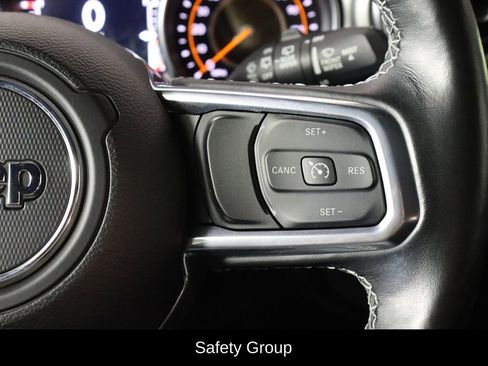 Used 2021 Jeep Wrangler Unlimited Sahara AWD/4WD image 10