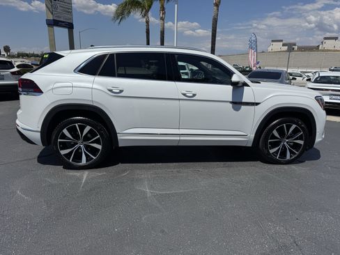Certified 2026 Volkswagen Atlas Cross Sport SEL Premium R-Line AWD/4WD image 10