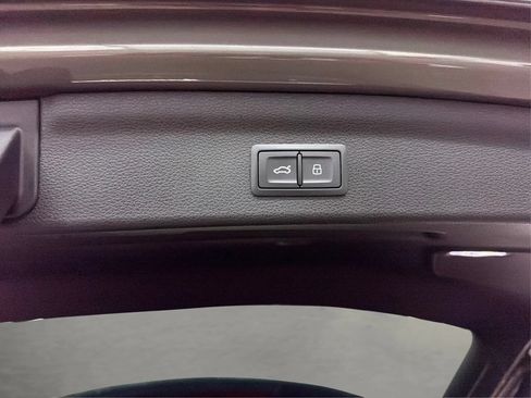 Used 2020 Audi Q3 2.0T Premium w/ Convenience Package AWD/4WD image 42