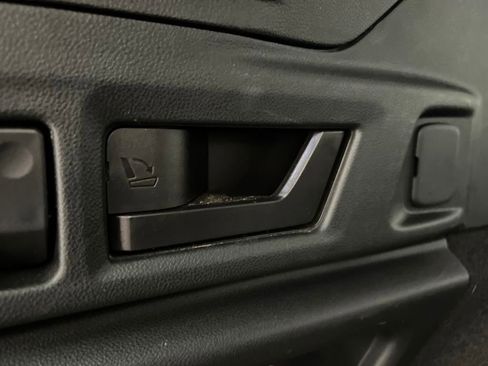 Used 2023 Subaru Outback Premium image 34