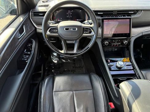 Used 2022 Jeep Grand Cherokee L Overland w/ Advanced Protech Group III image 21