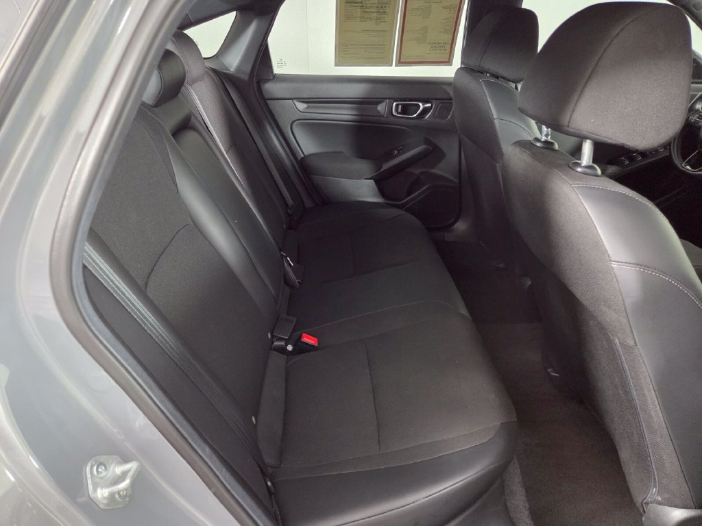 Used 2025 Honda Civic Sport image 29