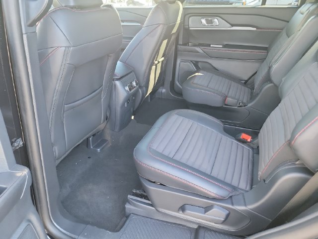 New 2026 Ford Explorer ST-Line w/ ST-Line Street Pack RWD image 15