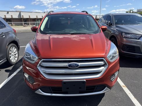 Used 2019 Ford Escape SEL w/ Ford Safe & Smart Package AWD/4WD image 7