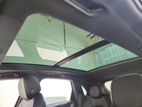 Used 2024 Porsche Cayenne S image 25