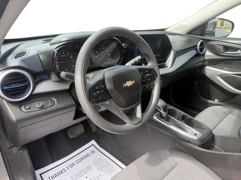 Used 2024 Chevrolet Trax LS w/ Driver Confidence Package image 5