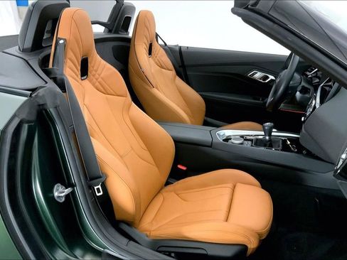 Used 2025 BMW Z4 M40i RWD image 6