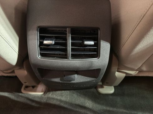 Used 2014 Ford Edge SEL image 26