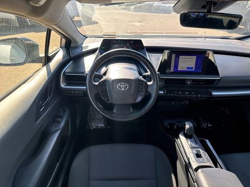 Used 2024 Toyota Prius LE image 11