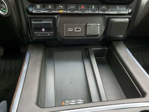 Used 2021 GMC Sierra 2500 Denali w/ Denali Ultimate Package image 29