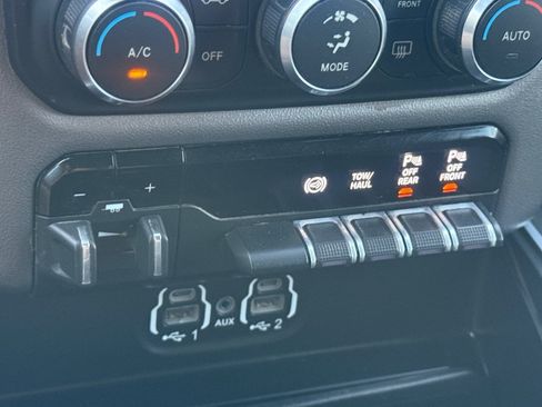 Used 2019 RAM 2500 Big Horn RWD image 30