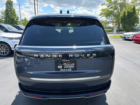 Used 2025 Land Rover Range Rover SE AWD/4WD image 4