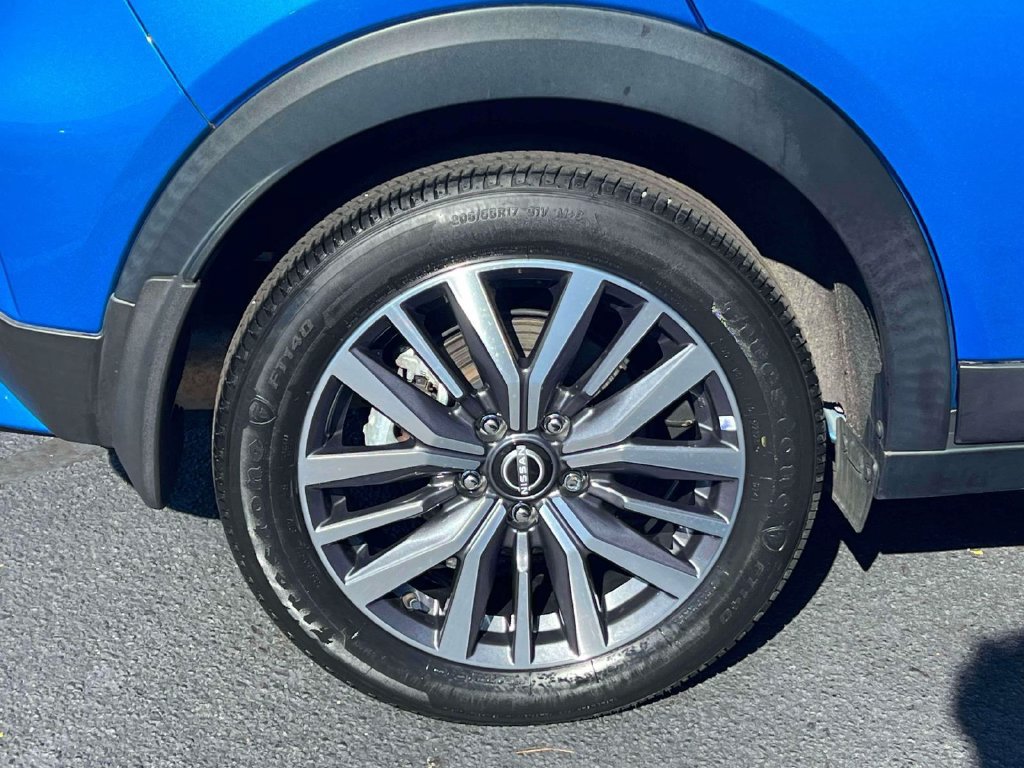 Used 2023 Nissan Kicks SV FWD image 12