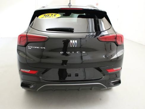 Used 2025 Buick Encore GX Sport Touring AWD/4WD image 8
