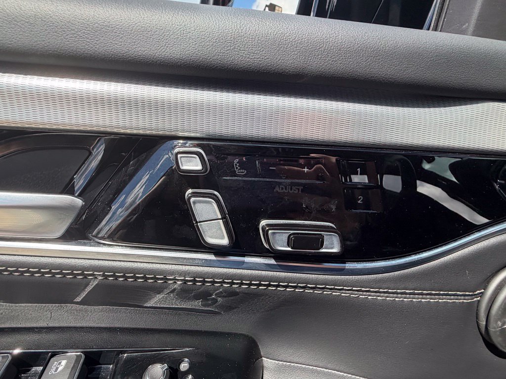 Used 2023 Jeep Grand Wagoneer 4WD w/ Rear Seat Video Group 1 image 49
