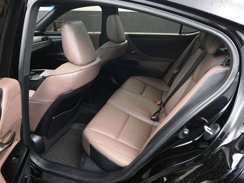 Used 2023 Lexus ES 350 w/ Premium Package image 10