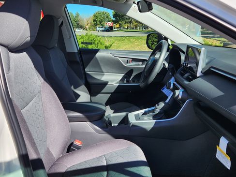 Certified 2025 Toyota RAV4 XLE image 15