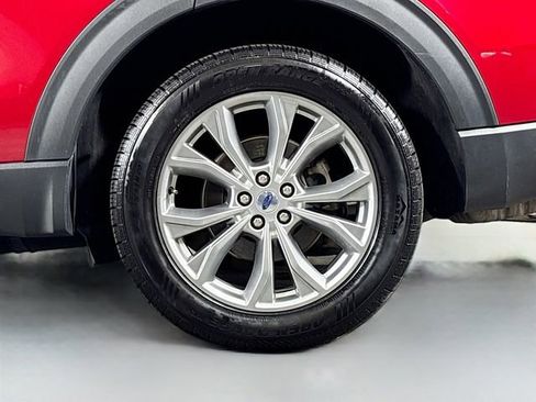 Used 2022 Ford Explorer XLT w/ Equipment Group 202A image 33