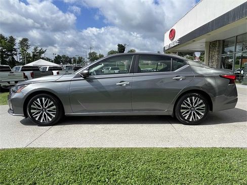 Used 2023 Nissan Altima 2.5 SV image 14