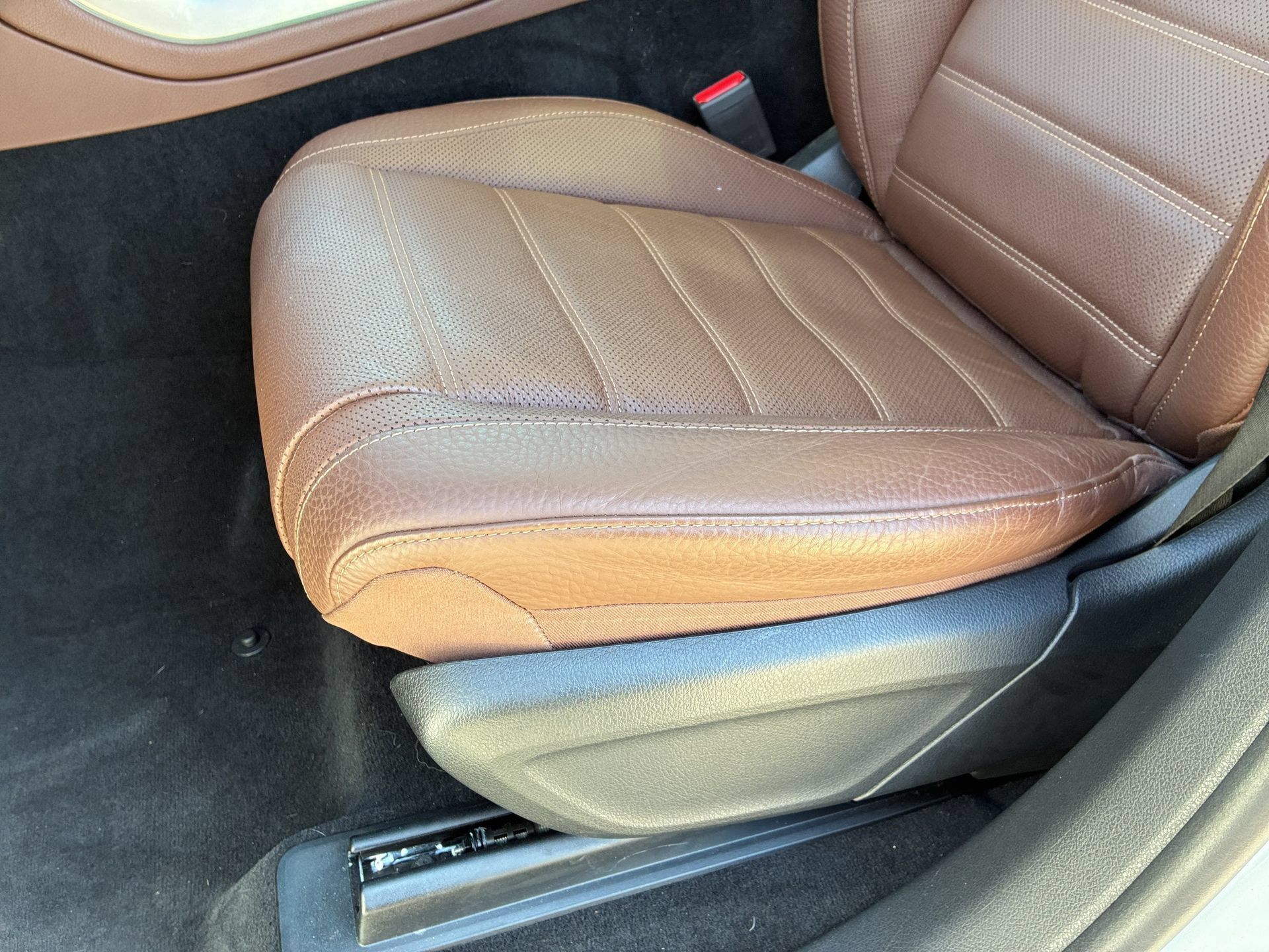 Used 2024 Mercedes-Benz GLE 450e 4MATIC image 28