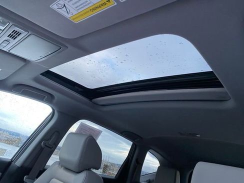 Certified 2018 Honda CR-V Touring image 18