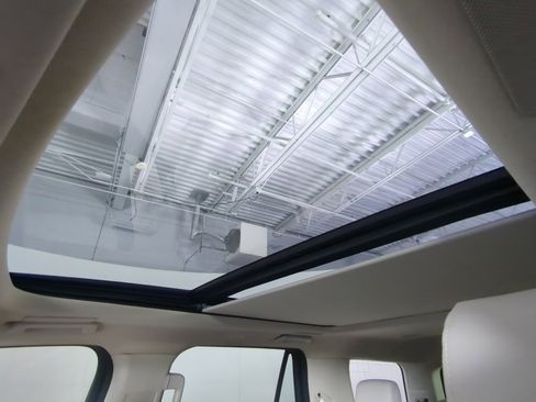 Certified 2024 Ford Expedition Platinum image 6