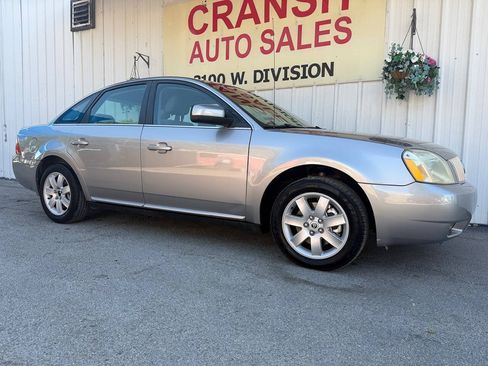 Used 2007 Mercury Montego Luxury FWD image 2