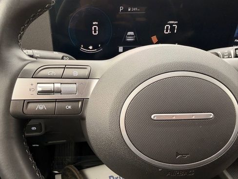 Used 2024 Hyundai Kona SEL image 17