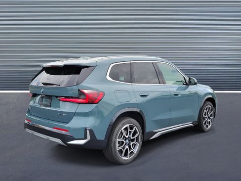 New 2026 BMW X1 xDrive28i w/ Technology Package AWD/4WD image 3
