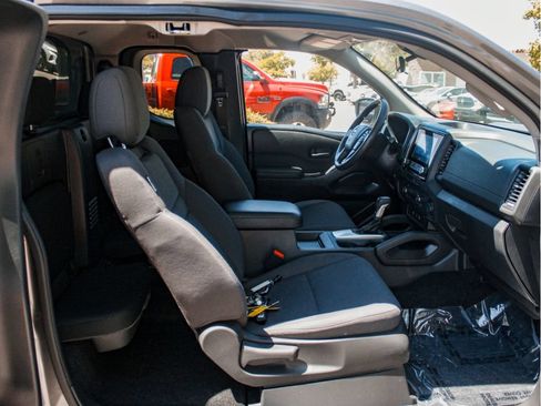 Used 2022 Nissan Frontier S w/ Technology Package RWD image 23