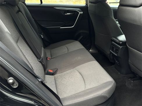 Certified 2022 Toyota RAV4 XLE w/ Convenience Package image 17