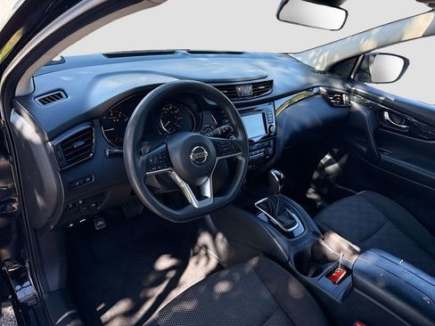 Used 2020 Nissan Rogue Sport SV FWD image 10
