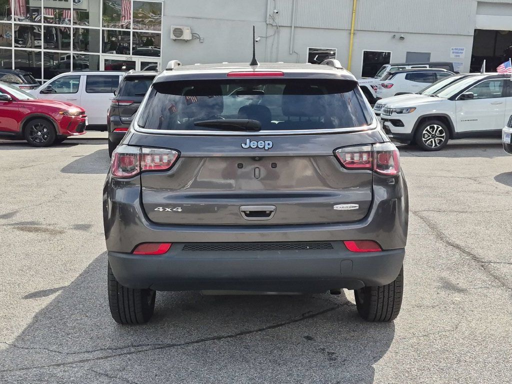 Used 2019 Jeep Compass Latitude w/ Cold Weather Group AWD/4WD image 6