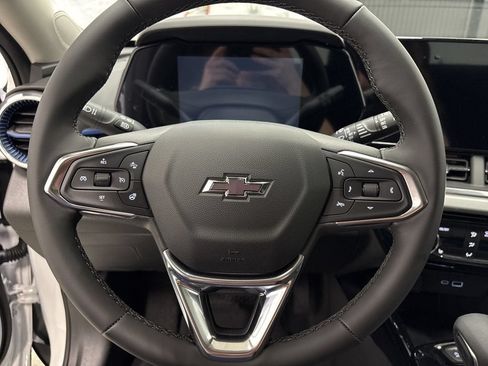 New 2026 Chevrolet Trax LT w/ Driver Confidence Package FWD image 21