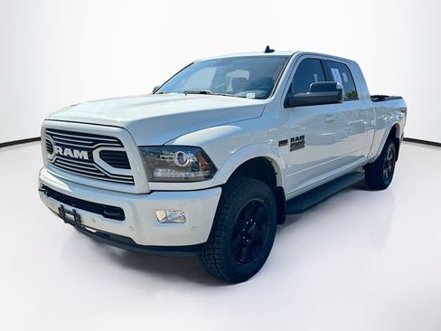 Used 2018 RAM 2500 Laramie w/ Sport Appearance Group AWD/4WD image 3