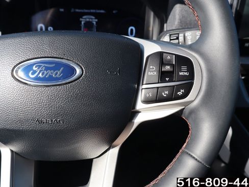 Used 2025 Ford Explorer Active image 23