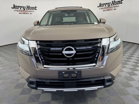 Used 2023 Nissan Pathfinder Platinum AWD/4WD image 5