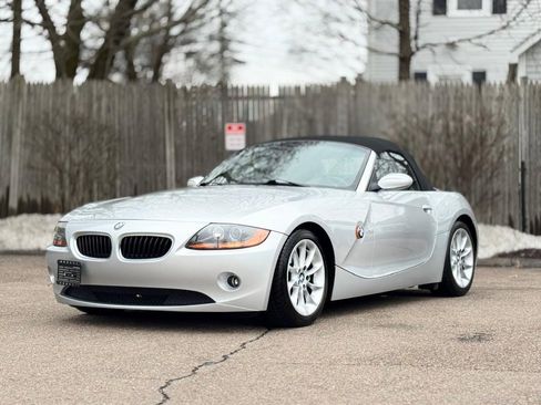 Used 2004 BMW Z4 2.5i image 2