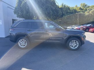 New 2025 Jeep Grand Cherokee Laredo X w/ Luxury Tech Group I video 2