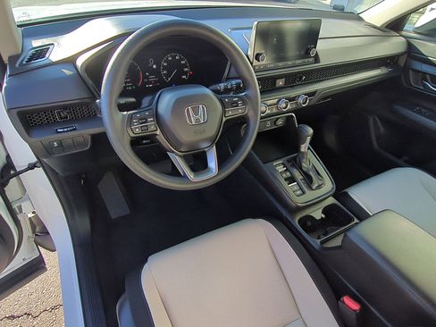 Used 2023 Honda CR-V LX image 17