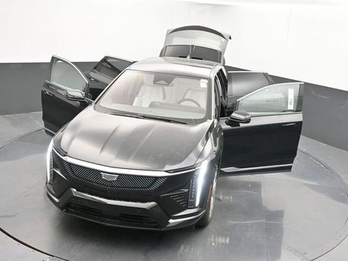 New 2025 Cadillac Optiq Luxury 1 w/ LPO, Floor Liner Package image 56